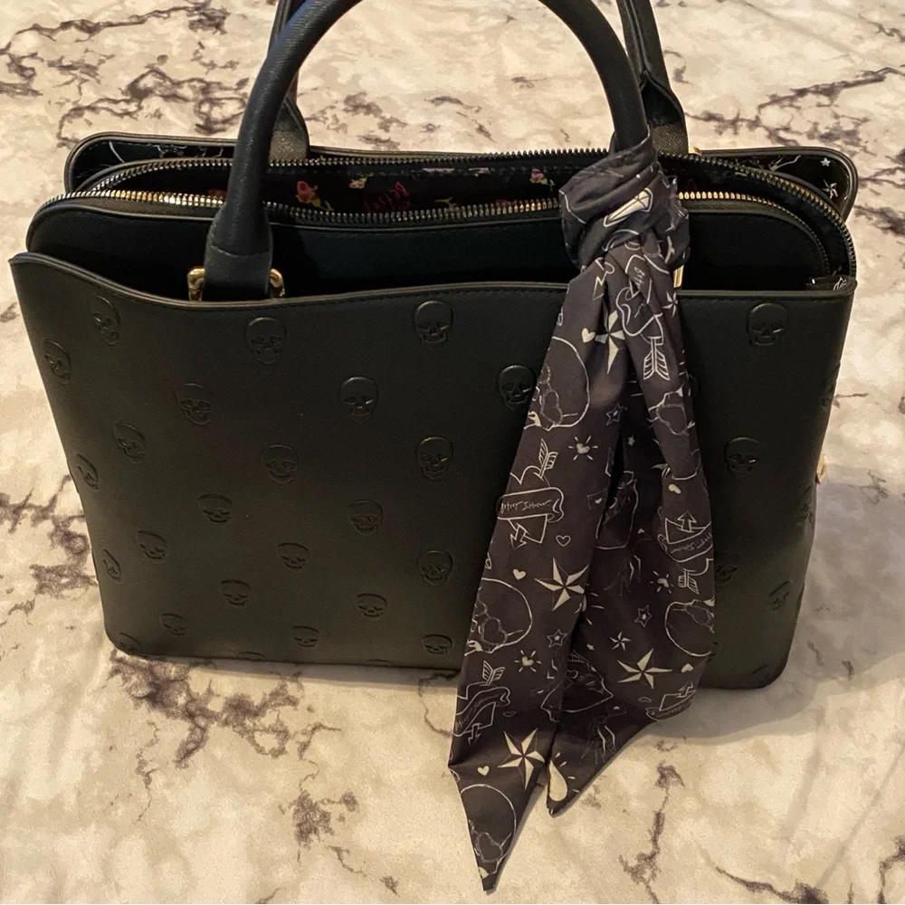 NWOT π Betsey Johnson Embossed Skullicious Satchel Skulls Tote Handbag & Scarf - Picture 2 of 8